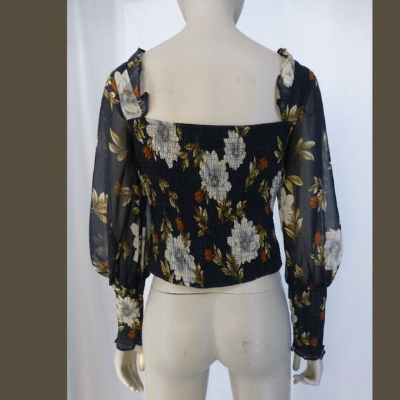 ASTR the Label Ruched Square Neck Top in Black Multi Floral - Picture 4 of 11